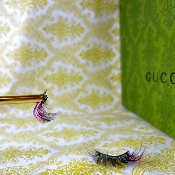 BLOSSOM - Color Pop Mink Lashes - Picture 2 of 2